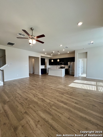 Image 26 of 105 For 14426 Daphne Bend