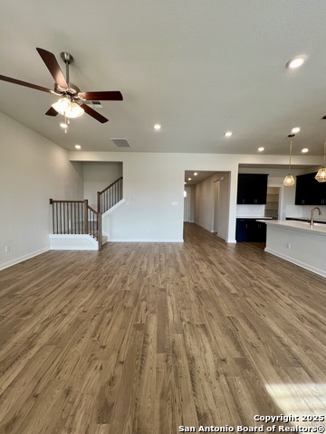 Image 27 of 105 For 14426 Daphne Bend