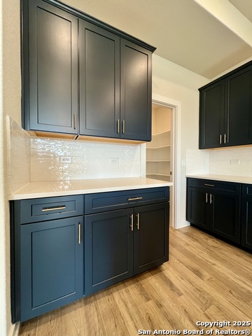 Image 32 of 105 For 14426 Daphne Bend