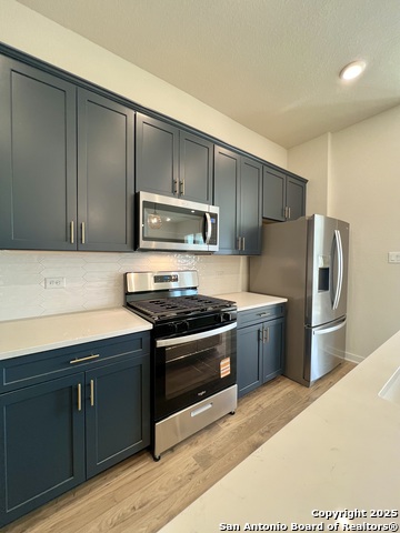 Image 34 of 105 For 14426 Daphne Bend