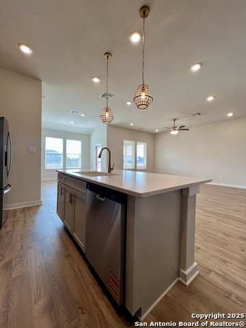 Image 35 of 105 For 14426 Daphne Bend