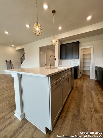 Image 38 of 105 For 14426 Daphne Bend