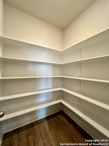 Image 39 of 105 For 14426 Daphne Bend