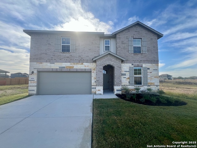 Image 4 of 105 For 14426 Daphne Bend