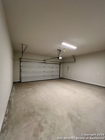 Image 94 of 105 For 14426 Daphne Bend