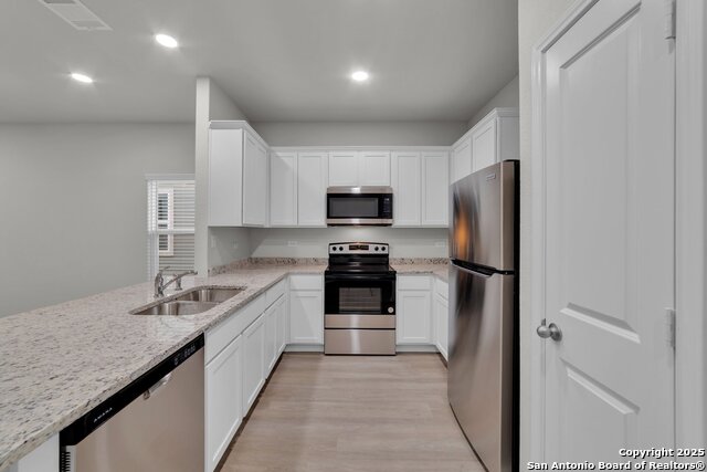 Image 10 of 22 For 7356 Misty Ridge Dr  11