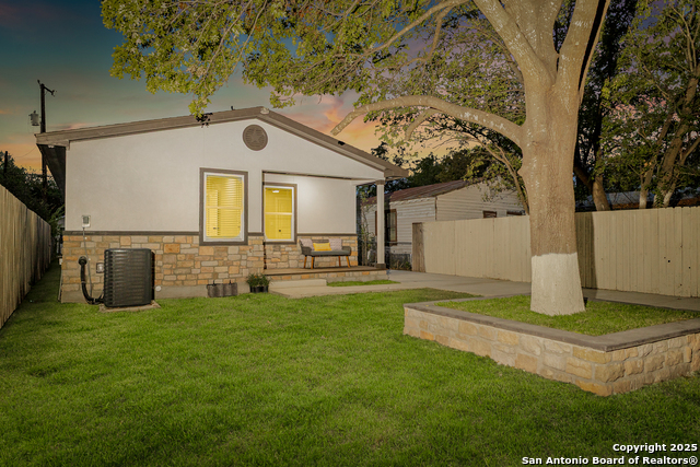 Image 39 of 40 For 1161 Fitch