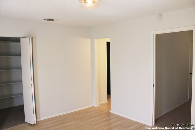 Image 13 of 26 For 8123 Scottshill