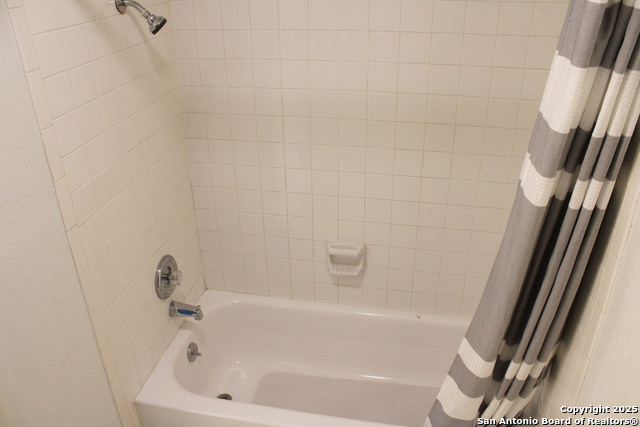 Image 16 of 26 For 8123 Scottshill