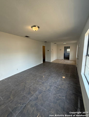 Image 4 of 14 For 422 Ellana Claire