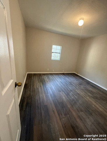 Image 5 of 14 For 422 Ellana Claire