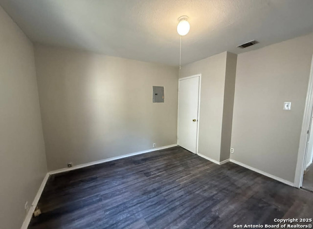 Image 6 of 14 For 422 Ellana Claire