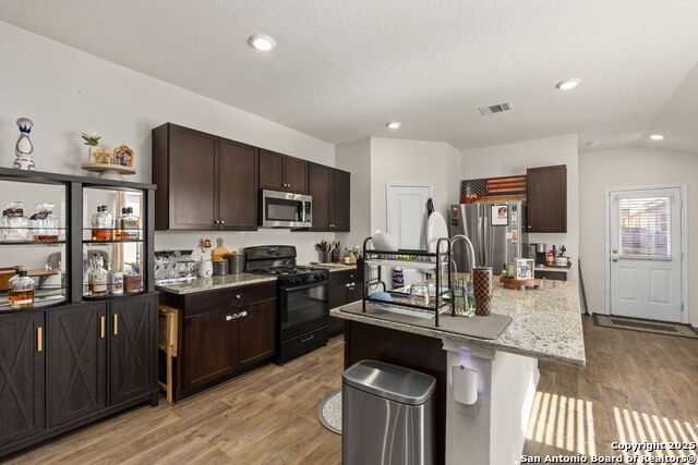 Image 20 of 26 For 3430 Angus