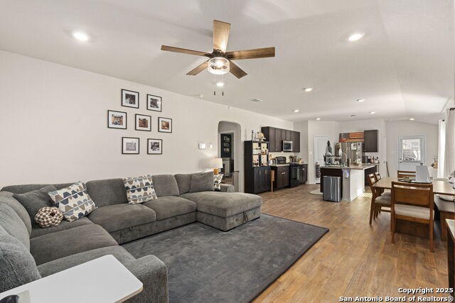 Image 3 of 26 For 3430 Angus