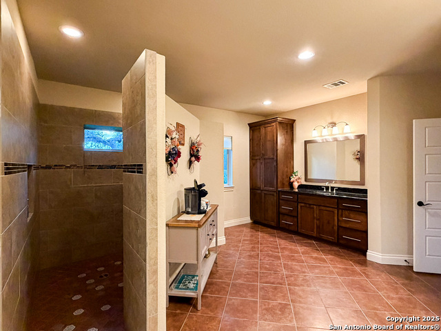 Image 17 of 39 For 28 Boerne Stage Airfield