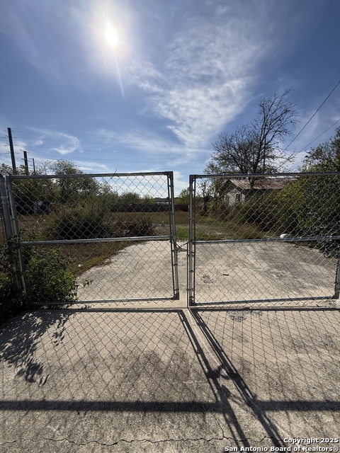 Image 4 of 4 For 108 Inez  