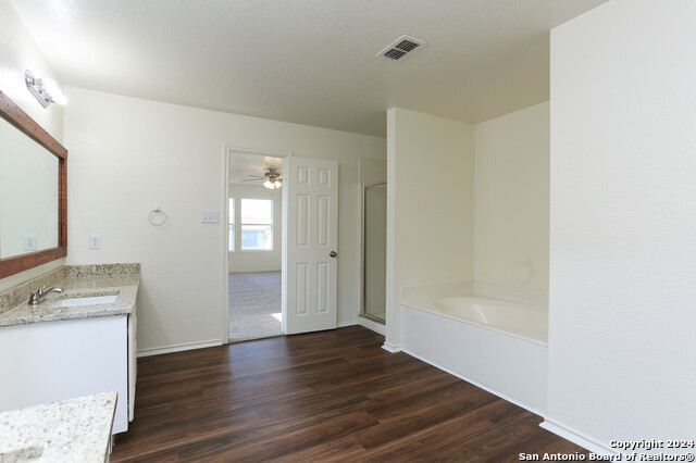 Image 13 of 23 For 7922 Horse  