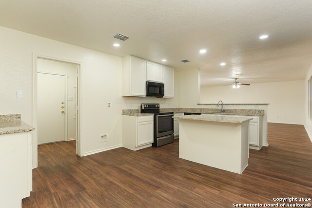 Image 8 of 23 For 7922 Horse  