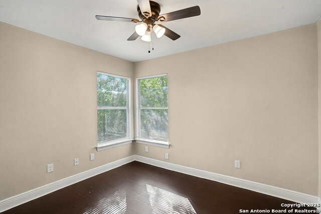 Image 16 of 27 For 446 Glendale Ave