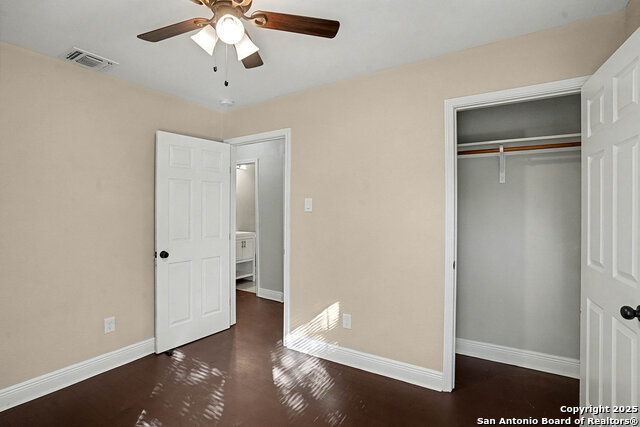 Image 17 of 27 For 446 Glendale Ave