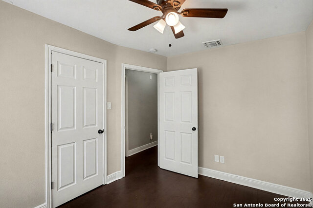 Image 21 of 27 For 446 Glendale Ave