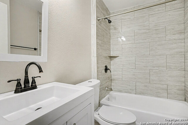 Image 22 of 27 For 446 Glendale Ave