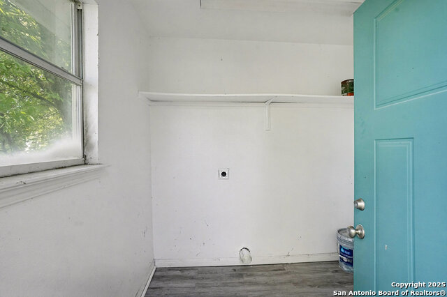 Image 23 of 27 For 446 Glendale Ave