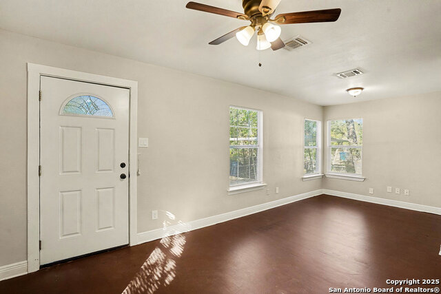 Image 4 of 27 For 446 Glendale Ave