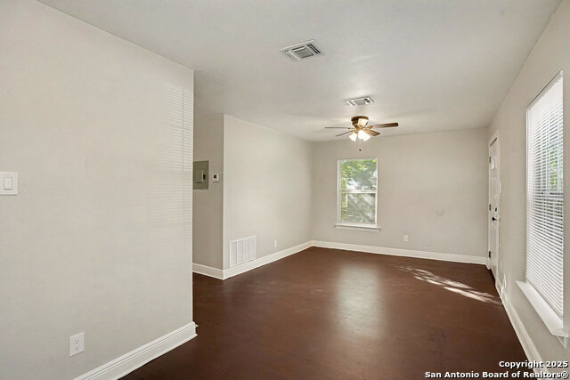 Image 6 of 27 For 446 Glendale Ave