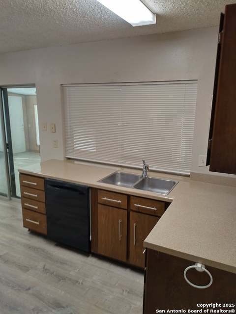 Image 12 of 25 For 10807 Green Brook