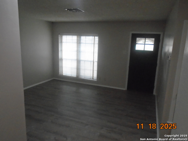 Image 14 of 25 For 10807 Green Brook