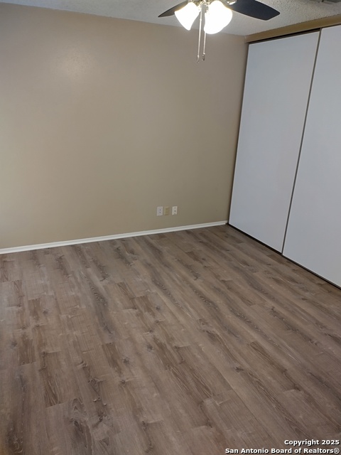 Image 16 of 25 For 10807 Green Brook