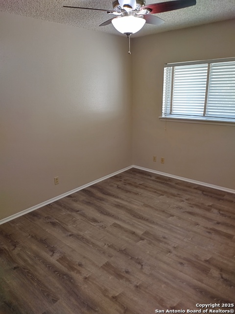 Image 21 of 25 For 10807 Green Brook