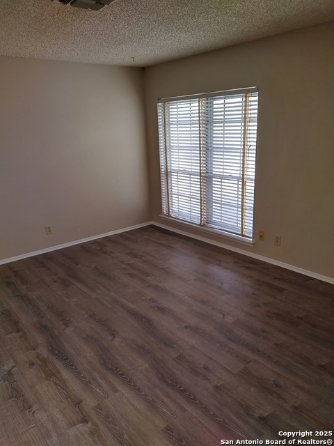 Image 7 of 25 For 10807 Green Brook