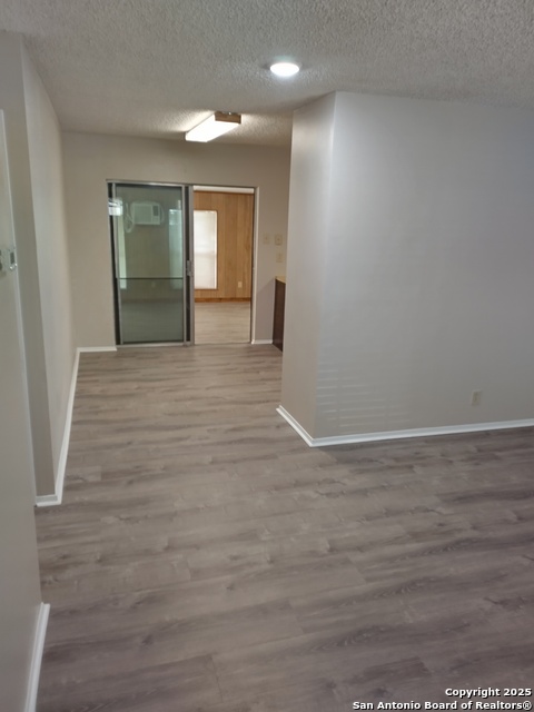 Image 8 of 25 For 10807 Green Brook