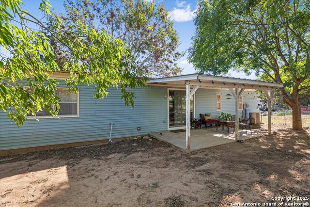 Image 22 of 23 For 1411 C Democrat Street