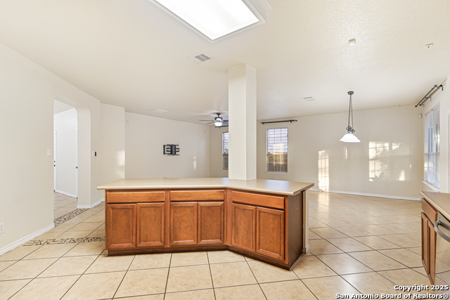 Image 10 of 31 For 16710 Basin Oak