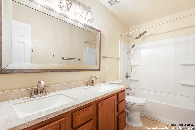 Image 24 of 31 For 16710 Basin Oak