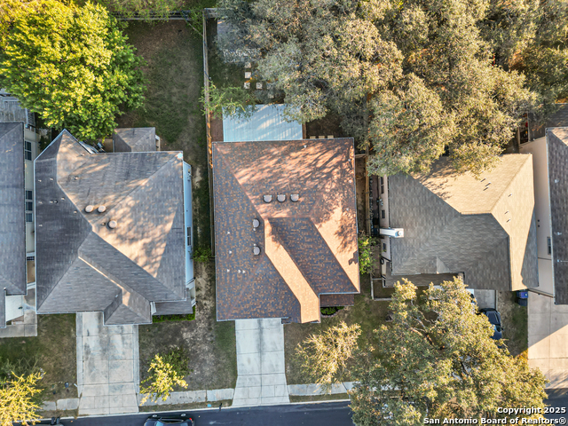 Image 4 of 31 For 16710 Basin Oak