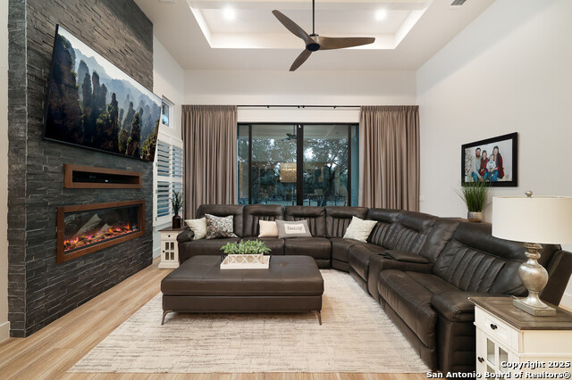 Image 21 of 50 For 931 Belle Oaks