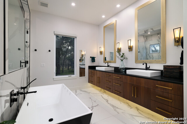 Image 23 of 50 For 931 Belle Oaks