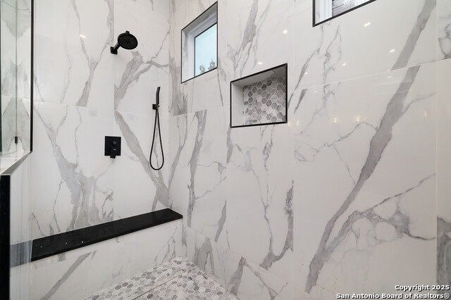 Image 26 of 50 For 931 Belle Oaks