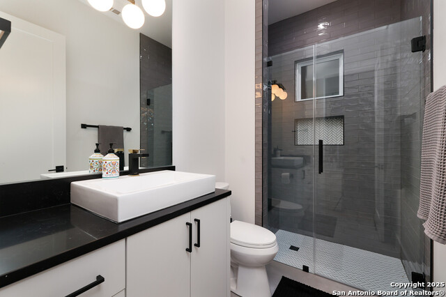 Image 30 of 50 For 931 Belle Oaks