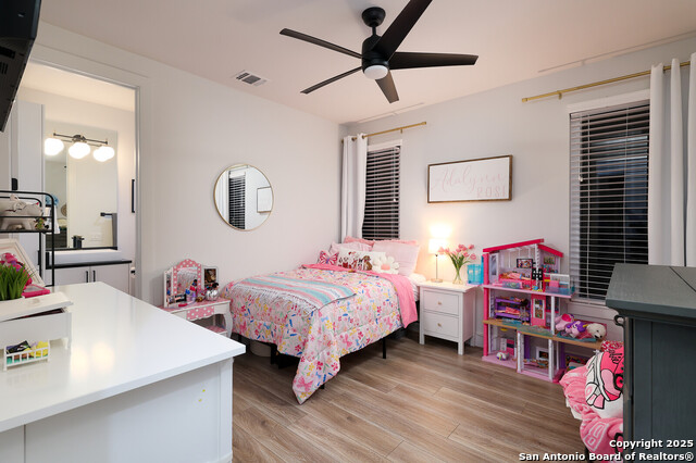 Image 33 of 50 For 931 Belle Oaks