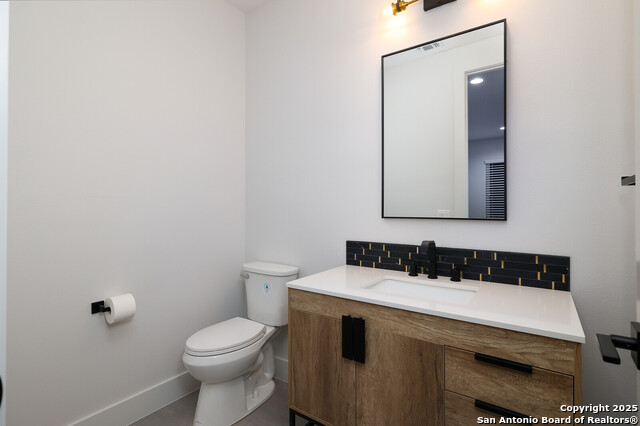 Image 35 of 50 For 931 Belle Oaks