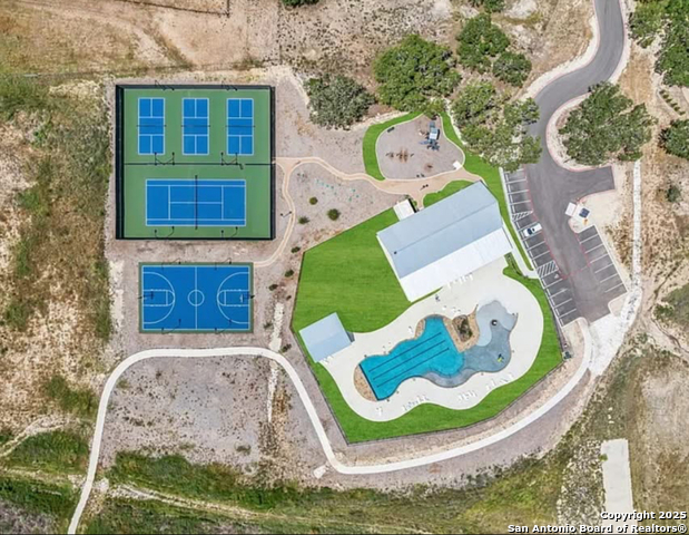 Image 49 of 50 For 931 Belle Oaks