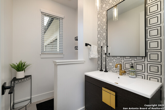 Image 9 of 50 For 931 Belle Oaks