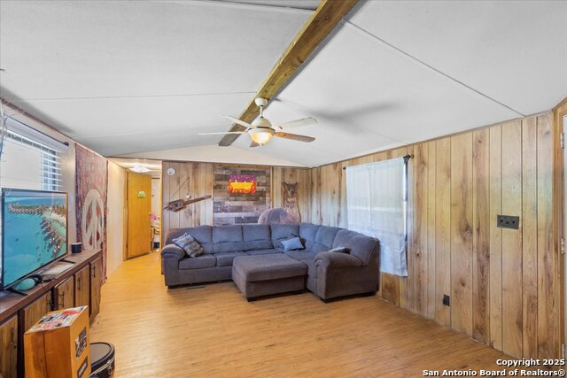 Image 3 of 15 For 1411 B Democrat Street