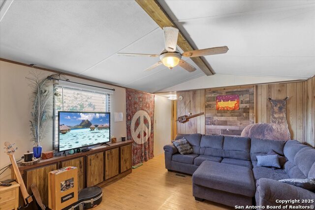 Image 4 of 15 For 1411 B Democrat Street