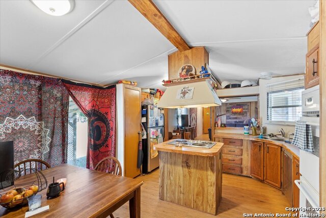 Image 7 of 15 For 1411 B Democrat Street